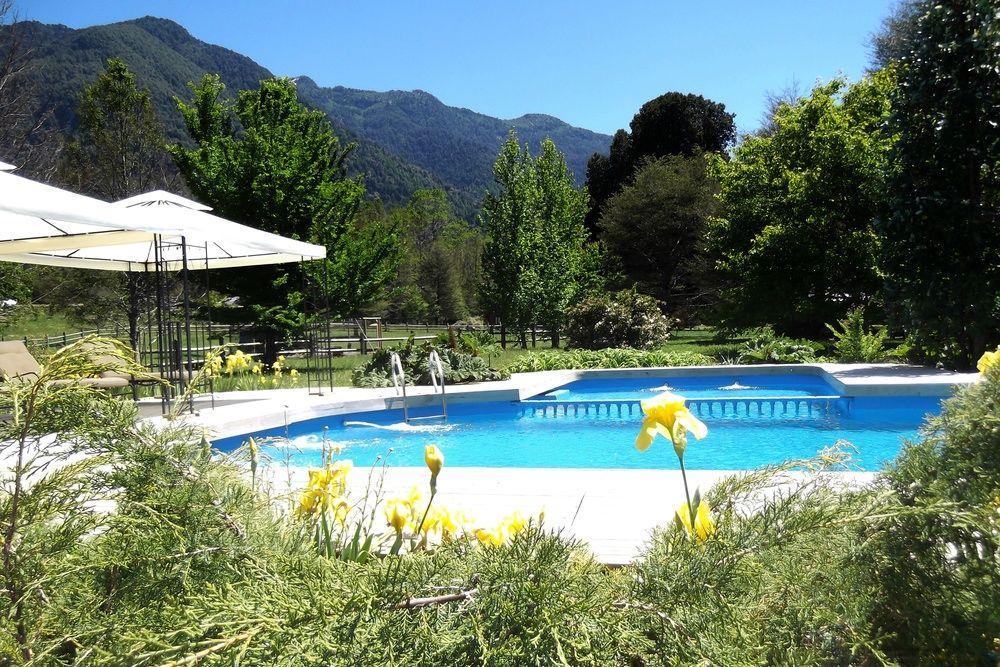 Salto Del Carileufu Hotel